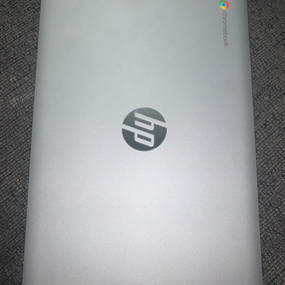HP CHROMEBOOK bundle Intel Celeron 1080p